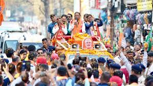 धमतरी में मुख्यमंत्री विष्णु देव साय का विशाल रोड शो: शहर के विकास के लिए नई योजनाओं की घोषणा
