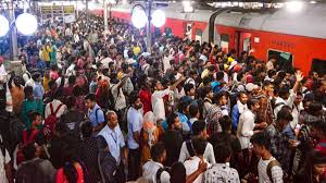 त्यौहार के बाद बढ़ी यात्रियों की संख्या, फ्लाइट किराए आकाश-छू रहे हैं