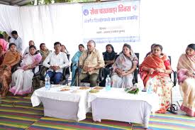 कुरूद में जनपद पंचायत भवन में दिव्यांगजनों का सम्मान