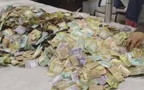 इंदौर मंदिर में 1.03 करोड़ रुपये नकद नोटों से सजी दिवाली