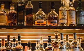 देवरिया में मतदान शांति हेतु शराब दुकानों पर अस्थायी प्रतिबंध