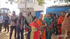 घर तोड़ने का विवाद — धमधा में 121 परिवारों पर संकट, हाई कोर्ट ने जारी किया नोटिस