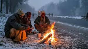 कड़ाके ने सर्दी का सितम किया जारी — कई इलाकों में पारा 5.6°C तक गिरा