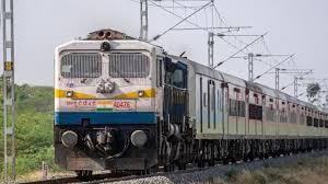 देशभर में रेल किराया आज से बढ़ा, 26 दिसंबर से लागू हुई नई दरें — राजनीतिक और आर्थिक बहस तेज