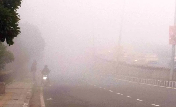 मौसम अपडेट: उत्तर भारत में कोहरा और बारिश का अलर्ट जारी