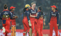 RCB का WPL में शानदार जीत: थ्रिलर मुकाबले में मुंबई इंडियंस को हराया