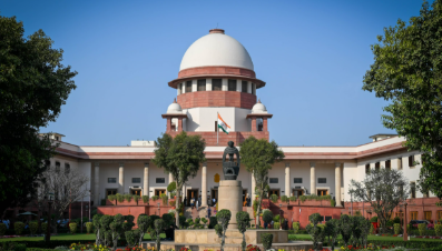 सुप्रीम कोर्ट ने आदिवासी ईसाइयों की कब्रें हटाने पर लगाई रोक