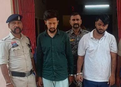 धमतरी में नशे के सौदागरों पर धमतरी पुलिस का शिकंजा: चिट्टा बेचते दो आरोपी रंगे हाथ गिरफ्तार